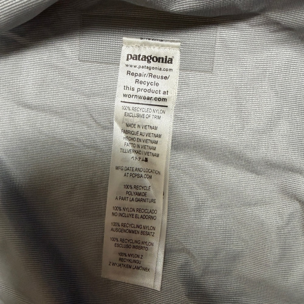 Patagonia Womens Torrentshell 3L City Parka Black Rain Jacket XL 27119 SP22 - Picture 7 of 8